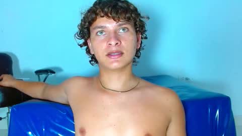 Ariel Aoir online show from March 25, 1:11 am