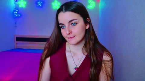 Snapshot of arielstonks_lovee chatting on December 5, 7:05 am arielstonks_lovee online show from December 5, 7:05 am
