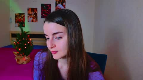 Snapshot of arielstonks_lovee chatting on December 18, 3:47 am arielstonks_lovee online show from December 18, 3:47 am