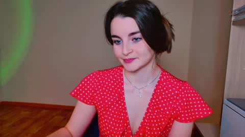 Snapshot of arielstonks_lovee chatting on January 28, 5:14 pm arielstonks_lovee online show from January 28, 5:14 pm