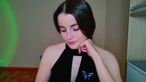 Snapshot of arielstonks_lovee chatting on January 29, 5:45 pm arielstonks_lovee online show from January 29, 5:45 pm