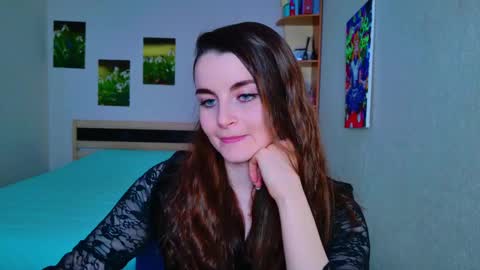 Snapshot of arielstonks_lovee chatting on March 11, 6:00 am arielstonks_lovee online show from March 11, 6:00 am