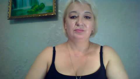 Snapshot of arielxloveresss chatting on August 2, 8:13 am ArielXLoveresss online show from August 2, 8:13 am