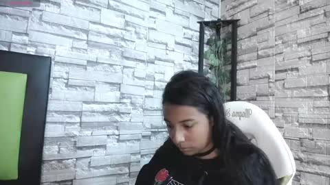 Snapshot of arietta_ chatting on February 24, 6:36 pm ARIETTA online show from February 24, 6:36 pm