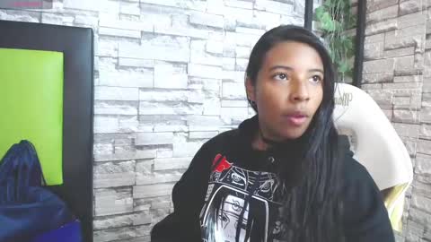 Snapshot of arietta_ chatting on February 25, 1:17 pm ARIETTA online show from February 25, 1:17 pm