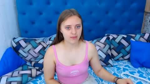 Snapshot of arinabelle chatting on July 20, 10:39 am arinabelle online show from July 20, 10:39 am