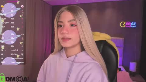 Ari  online show from September 25, 10:35 pm