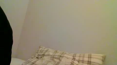 ariparikrigsmann online show from December 15, 9:09 pm