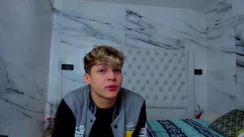 celina online show from November 16, 1:28 pm