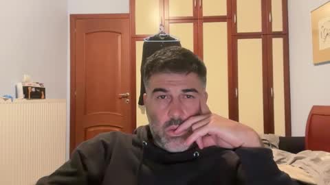 Snapshot of aristotelis_onassis chatting on November 2, 11:18 pm share online show from November 2, 11:18 pm