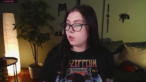 Astrid online show from December 5, 12:22 pm