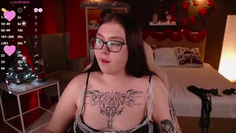 Astrid online show from December 13, 3:32 pm