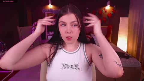 Astrid online show from December 22, 12:27 pm