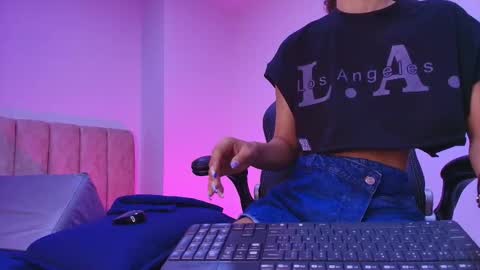 Snapshot of arleth_1 chatting on February 9, 3:10 am Arleth online show from February 9, 3:10 am