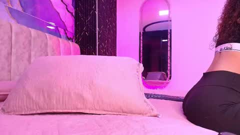 Snapshot of arleth_1 chatting on March 16, 3:01 am Arleth online show from March 16, 3:01 am