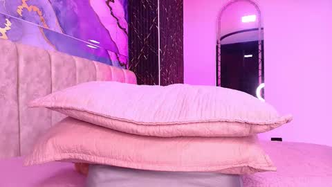 Snapshot of arleth_1 chatting on March 16, 5:44 am Arleth online show from March 16, 5:44 am