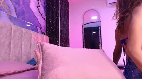 Snapshot of arleth_1 chatting on March 17, 3:00 am Arleth online show from March 17, 3:00 am