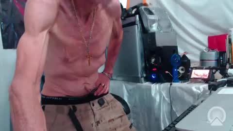 armaduradeacero online show from September 26, 10:47 pm