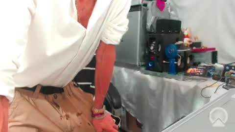 armaduradeacero online show from October 24, 3:25 am