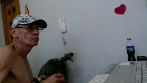 armaduradeacero online show from December 21, 6:04 pm