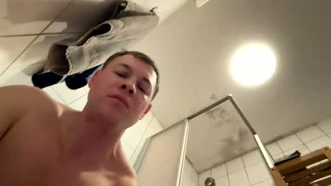 armyskater32 online show from February 21, 10:44 pm