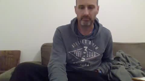 arnaud502700 online show from December 4, 10:41 pm