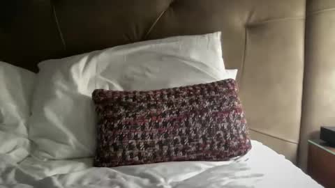 arnie774u online show from November 20, 11:59 pm