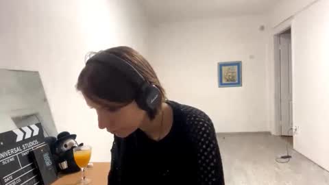 Snapshot of arnitagueits chatting on October 30, 12:17 pm arnitagueits online show from October 30, 12:17 pm