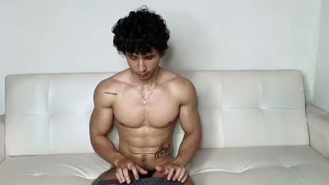 Snapshot of arnold_black69 chatting on December 5, 11:40 pm arnold black online show from December 5, 11:40 pm