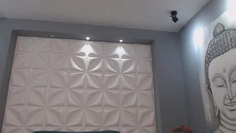 Arohom Lester online show from October 27, 11:14 am