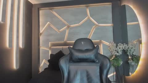 Arohom Lester online show from November 6, 11:00 am