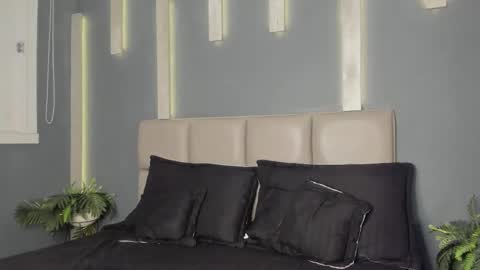 Arohom Lester online show from December 1, 11:04 am