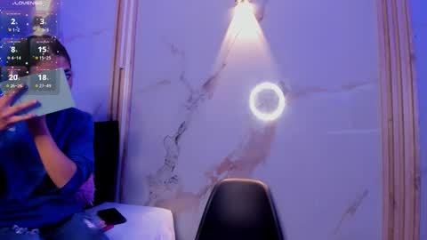 Snapshot of aron_and_molly chatting on February 23, 12:24 pm aron and molly online show from February 23, 12:24 pm