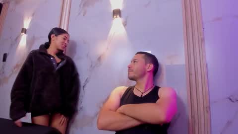 Snapshot of aron_and_molly chatting on February 28, 12:17 pm aron and molly online show from February 28, 12:17 pm