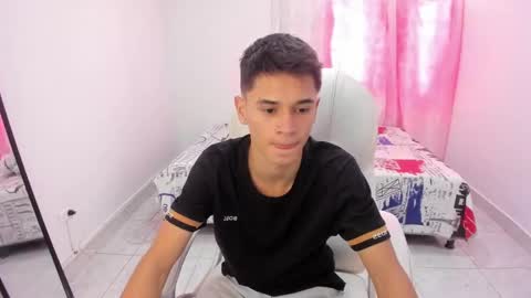 Aaron online show from September 23, 7:50 pm