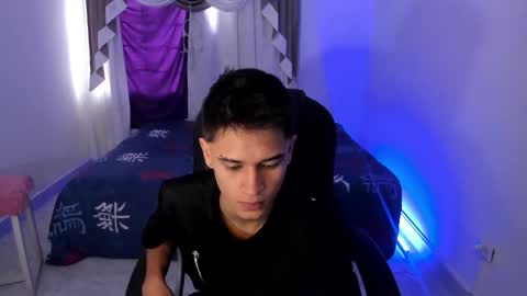 Aaron online show from October 10, 8:08 pm