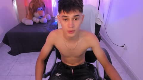 Aaron online show from March 31, 9:15 pm