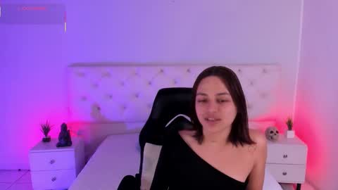 Aron cruz  online show from October 15, 1:44 pm