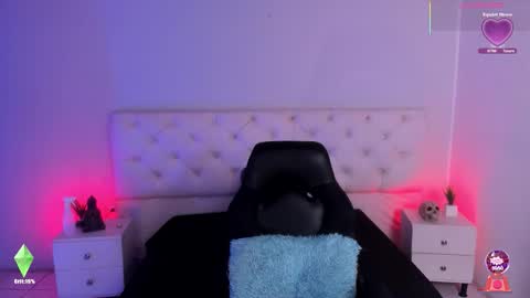 Aron cruz  online show from October 21, 1:23 pm