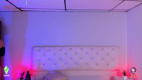 Aron cruz  online show from November 20, 1:33 pm