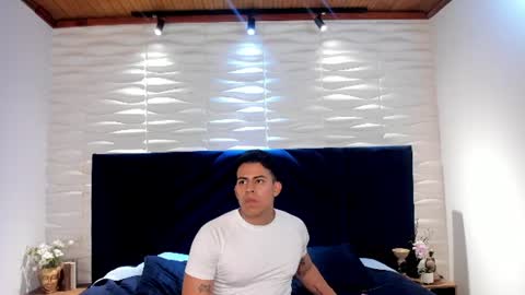 Snapshot of aron_nash chatting on July 15, 9:09 pm Aron online show from July 15, 9:09 pm