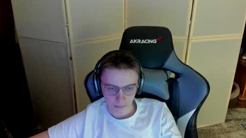 biggest penis  online show from December 14, 1:39 am