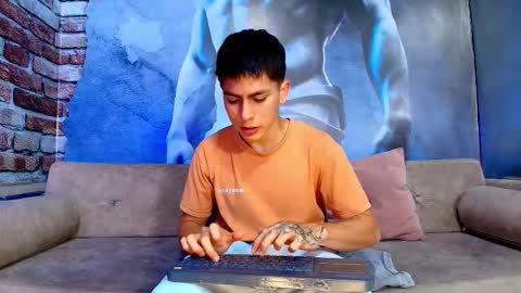 aron_pulse online show from March 20, 8:03 pm