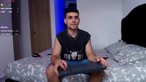 Aron Santoro online show from December 18, 8:26 pm