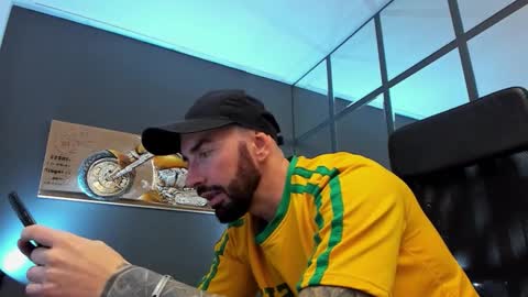 AronGrant online show from November 13, 10:03 am