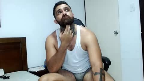 Snapshot of aronmiller404 chatting on October 7, 8:50 pm aronmiller online show from October 7, 8:50 pm