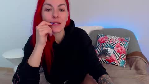 arri_ella online show from November 20, 1:39 am