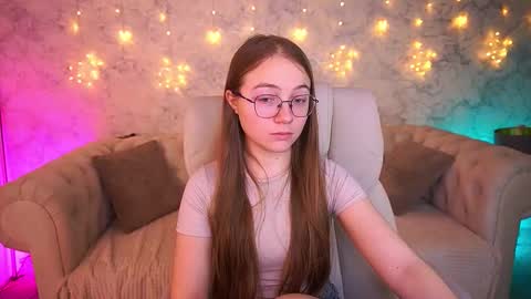 arrinawair online show from March 10, 7:35 am