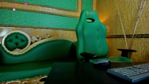    online show from January 15, 4:00 pm