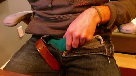 arrrr3 online show from April 20, 4:43 pm